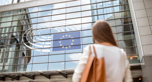 Parlamento UE limita le scansioni contro gli abusi online sui minori